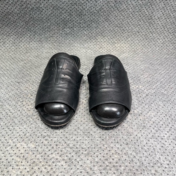 Charles David Black Leather Slip On Shoes Size 6.5 Women’s - Picture 3 of 8